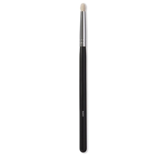 Morphe Other - Morphe M431 Precision Pencil Crease Brush NEW IN PACKAGE